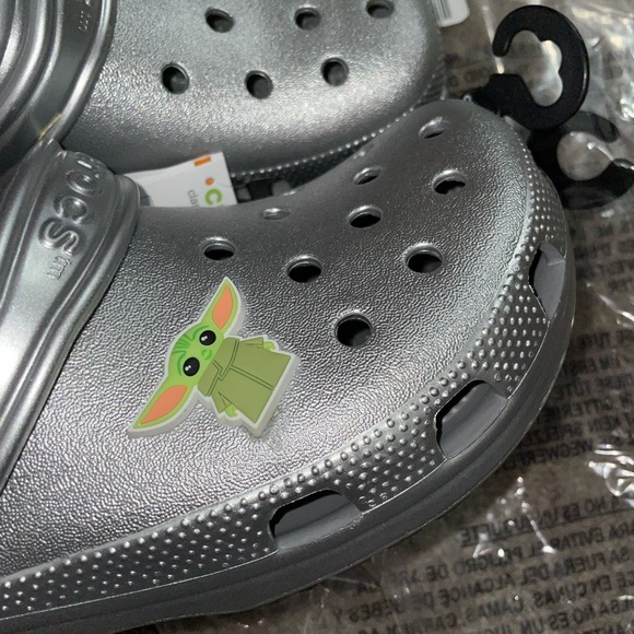 Disney Adult Crocs - Star Wars The Mandalorian - The Child - W9 - Picture 7 of 9
